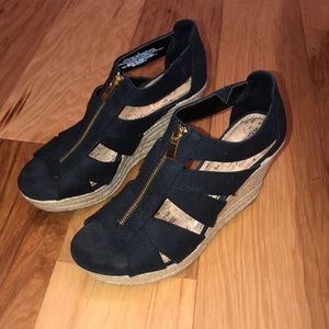BLACK wedges